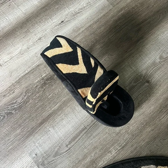 DECOR - Picture 4 of 6